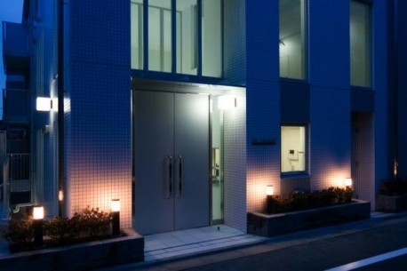 エントランス前