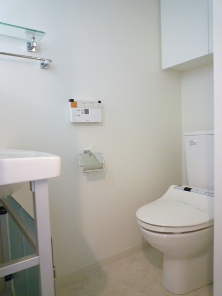 温水洗浄機付き便座