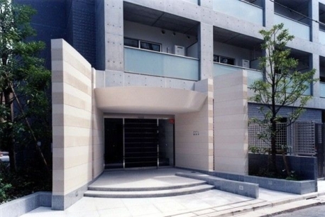 エントランス前